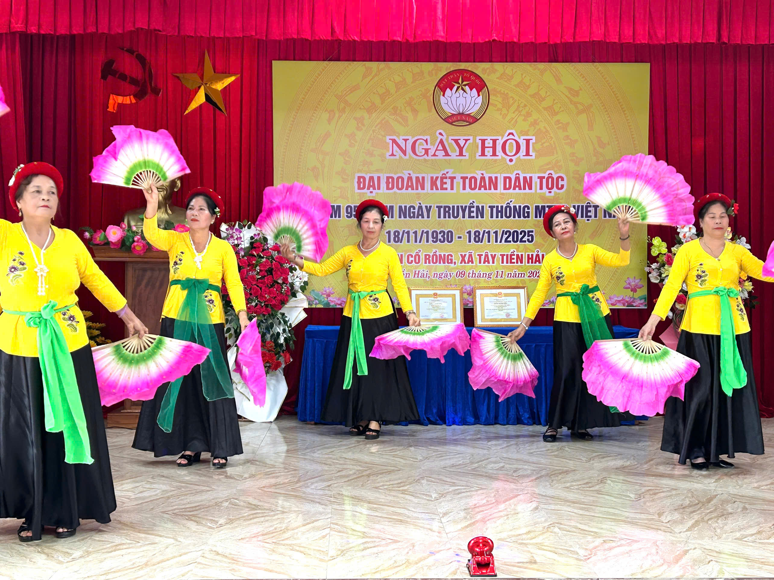 Thôn Cổ Rồng xã Tây Tiền Hải tổ chức ngày hội điểm  Đại đoàn kết toàn dân tộc năm 2025