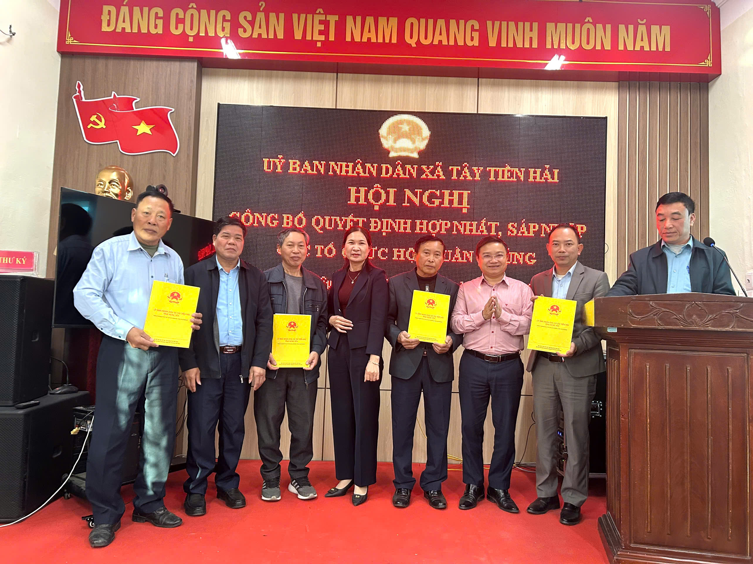 Hội nghị công bố Quyết định hợp nhất, sáp nhập các tổ chức Hội quần chúng xã Tây Tiền Hải