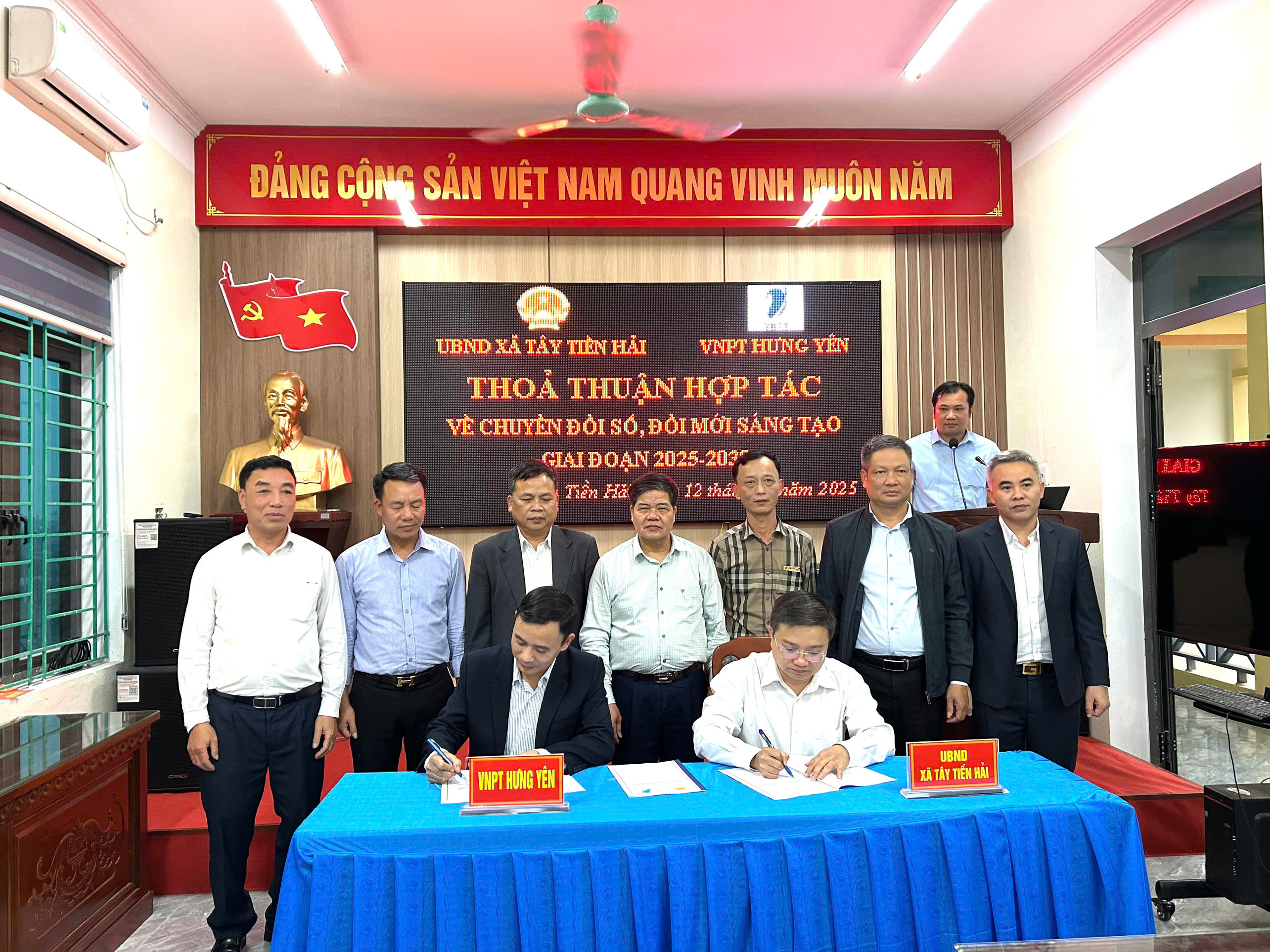 UBND xã Tây Tiền Hải và Viễn thông Hưng Yên ký kết thỏa thuận hợp tác chiến lược Chuyển đổi số giai đoạn 2025 – 2030.