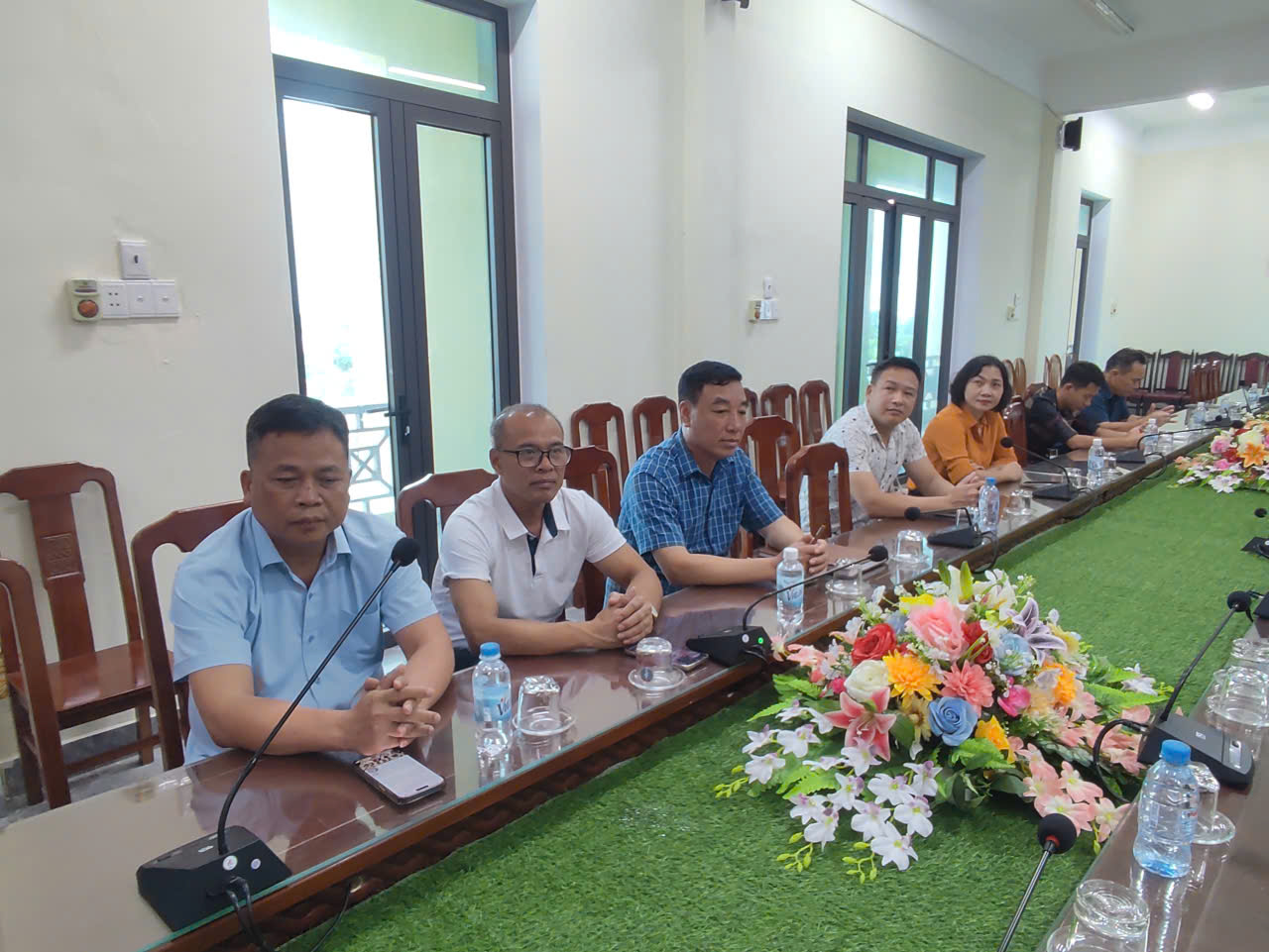 Tây Tiền Hải dự hội nghị trực tuyến phát động phong trào thi đua thực hiện mục tiêu tăng trưởng bền vững "2 con số" giai đoạn 2026 – 2030
