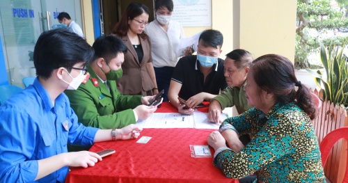 Tây Tiền Hải mở đợt cao điểm kích hoạt tài khoản định danh điện tử mức 2 cho người dân