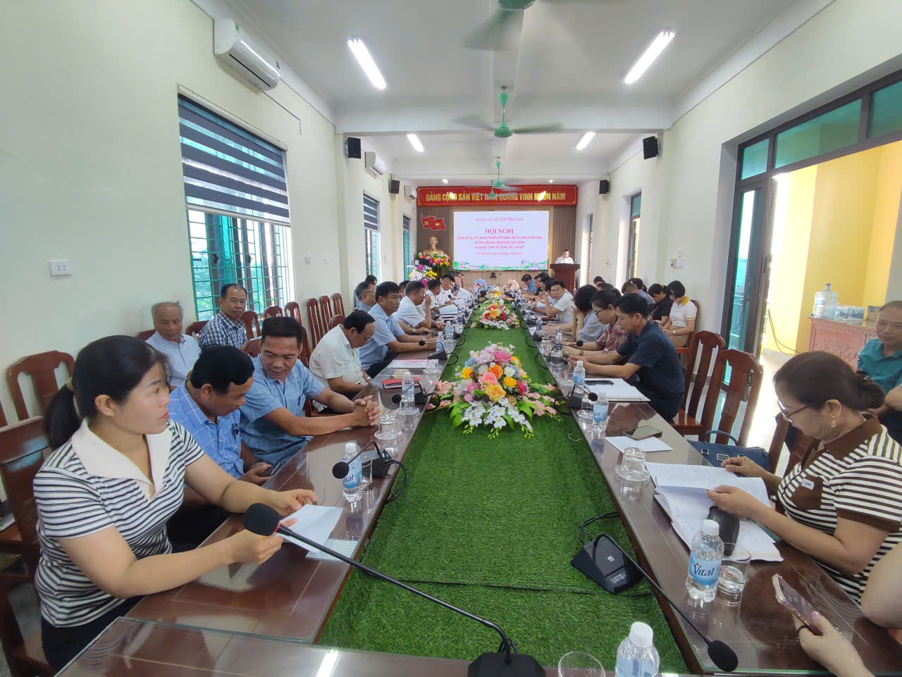 Đảng ủy xã Tây Tiền Hải công bố quyết định thành lập Đảng bộ UBND xã nhiệm kỳ 2025 – 2030 và quyết định về công tác cán bộ