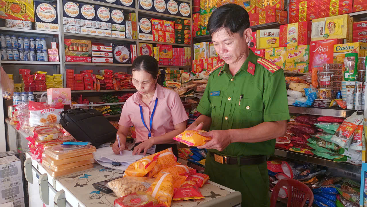 Tây Tiền Hải tăng cường kiểm tra an toàn thực phẩm dịp Tết Trung thu