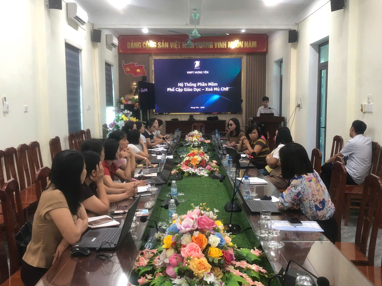 UBND Xã Tây Tiền Hải Tổ Chức Tập Huấn Phần Mềm Phổ Cập Giáo Dục - Xóa Mù Chữ Năm 2026